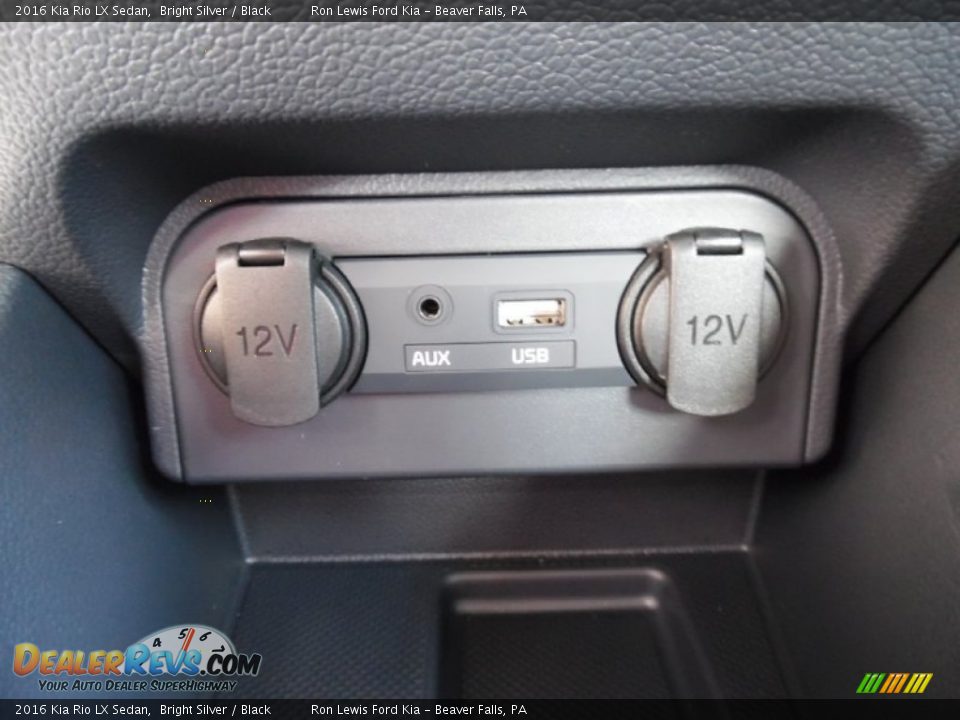Controls of 2016 Kia Rio LX Sedan Photo #18