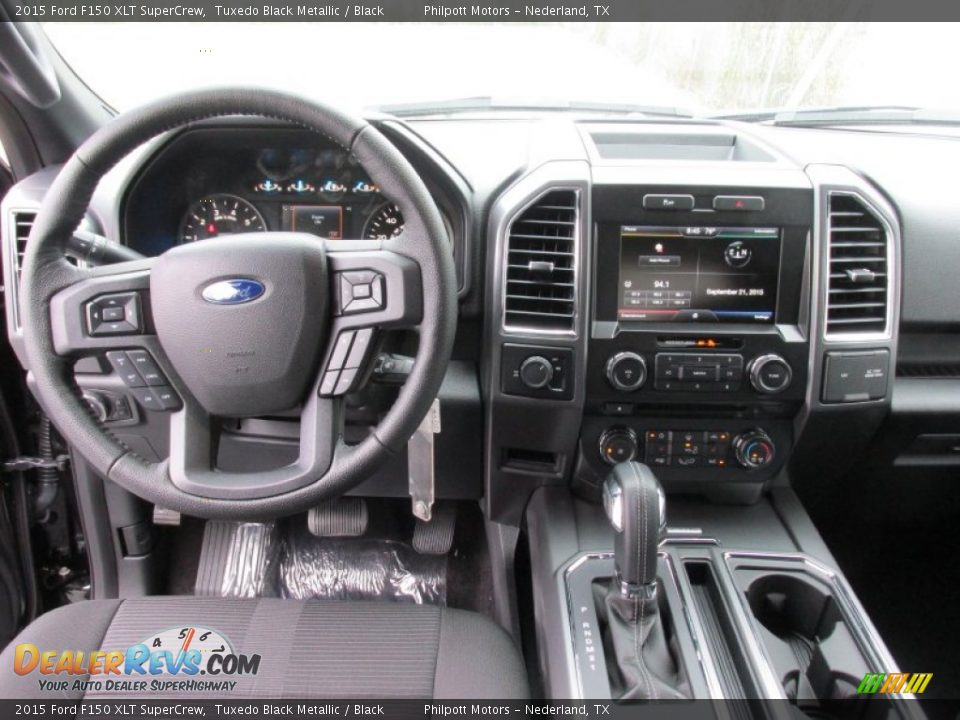2015 Ford F150 XLT SuperCrew Tuxedo Black Metallic / Black Photo #25