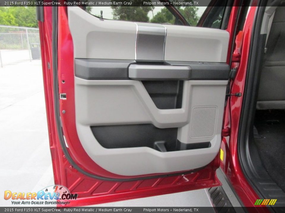 2015 Ford F150 XLT SuperCrew Ruby Red Metallic / Medium Earth Gray Photo #18