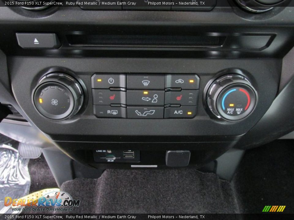 2015 Ford F150 XLT SuperCrew Ruby Red Metallic / Medium Earth Gray Photo #28