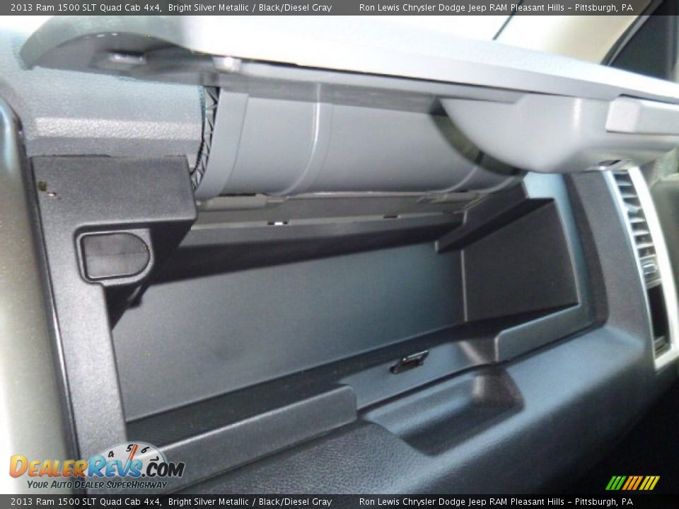 2013 Ram 1500 SLT Quad Cab 4x4 Bright Silver Metallic / Black/Diesel Gray Photo #17