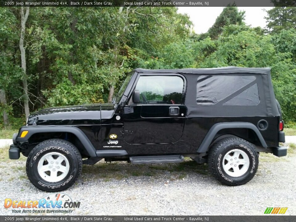 2005 Jeep Wrangler Unlimited 4x4 Black / Dark Slate Gray Photo #3