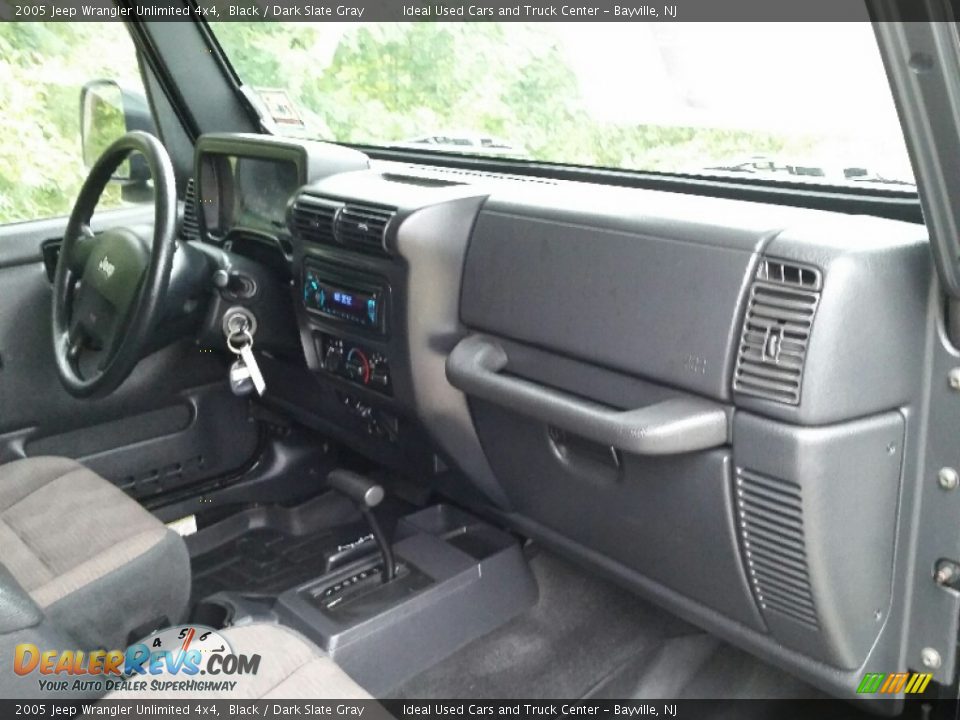 2005 Jeep Wrangler Unlimited 4x4 Black / Dark Slate Gray Photo #9