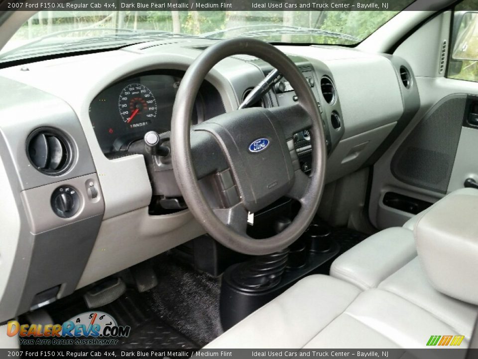 2007 Ford F150 XL Regular Cab 4x4 Dark Blue Pearl Metallic / Medium Flint Photo #20