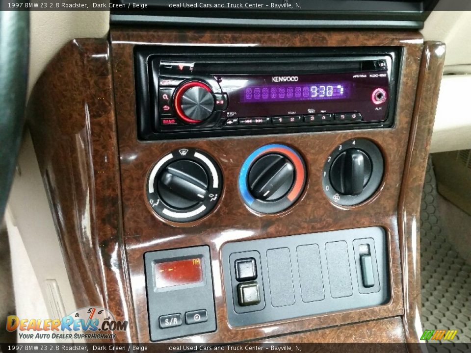 1997 BMW Z3 2.8 Roadster Dark Green / Beige Photo #14