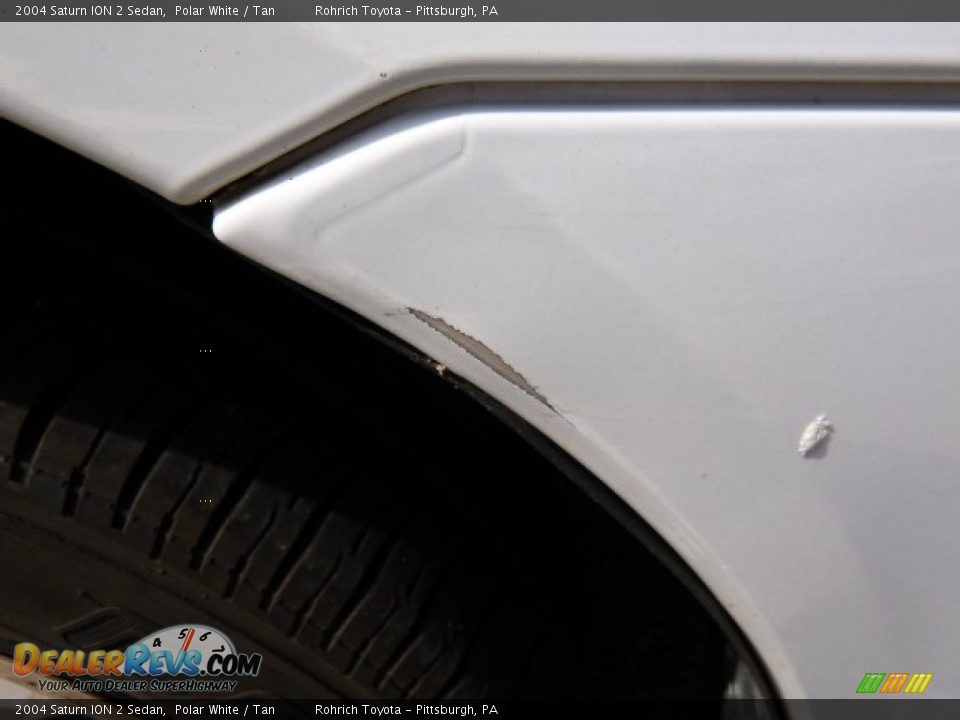 2004 Saturn ION 2 Sedan Polar White / Tan Photo #2