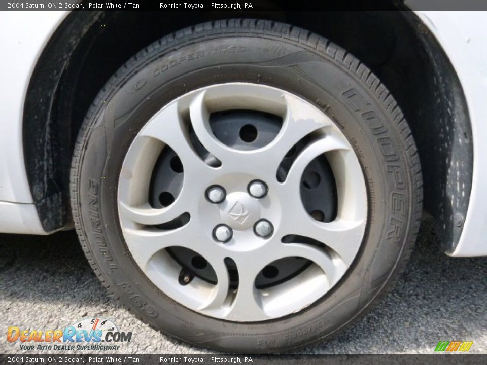 2004 Saturn ION 2 Sedan Polar White / Tan Photo #8