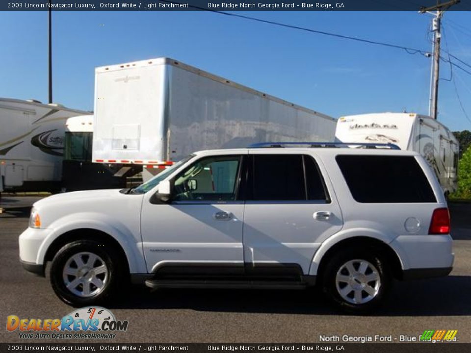 2003 Lincoln Navigator Luxury Oxford White / Light Parchment Photo #2