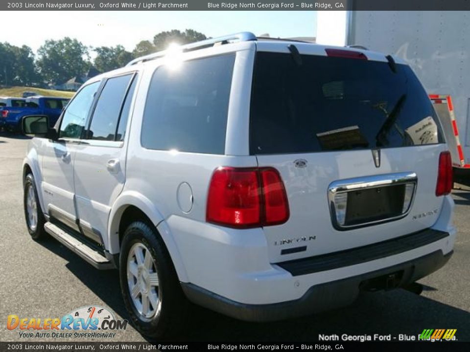 2003 Lincoln Navigator Luxury Oxford White / Light Parchment Photo #3