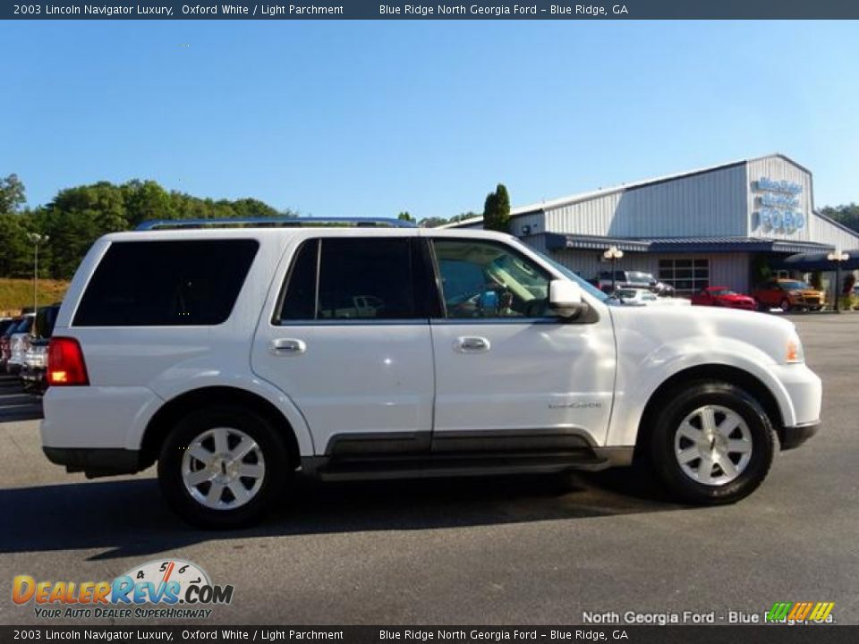 2003 Lincoln Navigator Luxury Oxford White / Light Parchment Photo #6