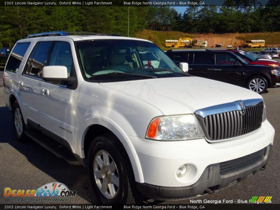 2003 Lincoln Navigator Luxury Oxford White / Light Parchment Photo #7