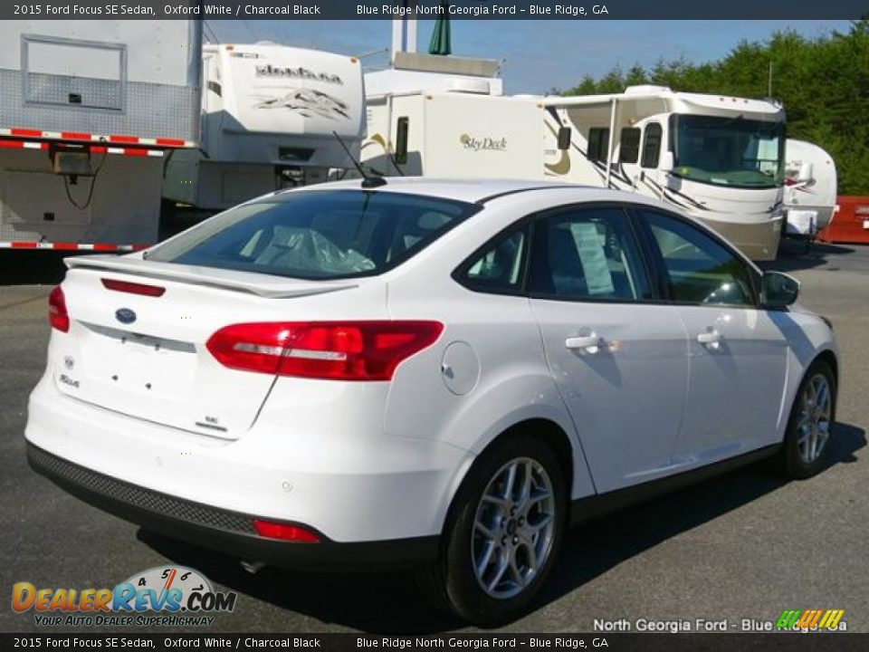 2015 Ford Focus SE Sedan Oxford White / Charcoal Black Photo #5