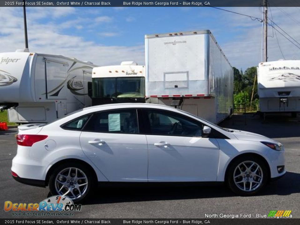 2015 Ford Focus SE Sedan Oxford White / Charcoal Black Photo #6