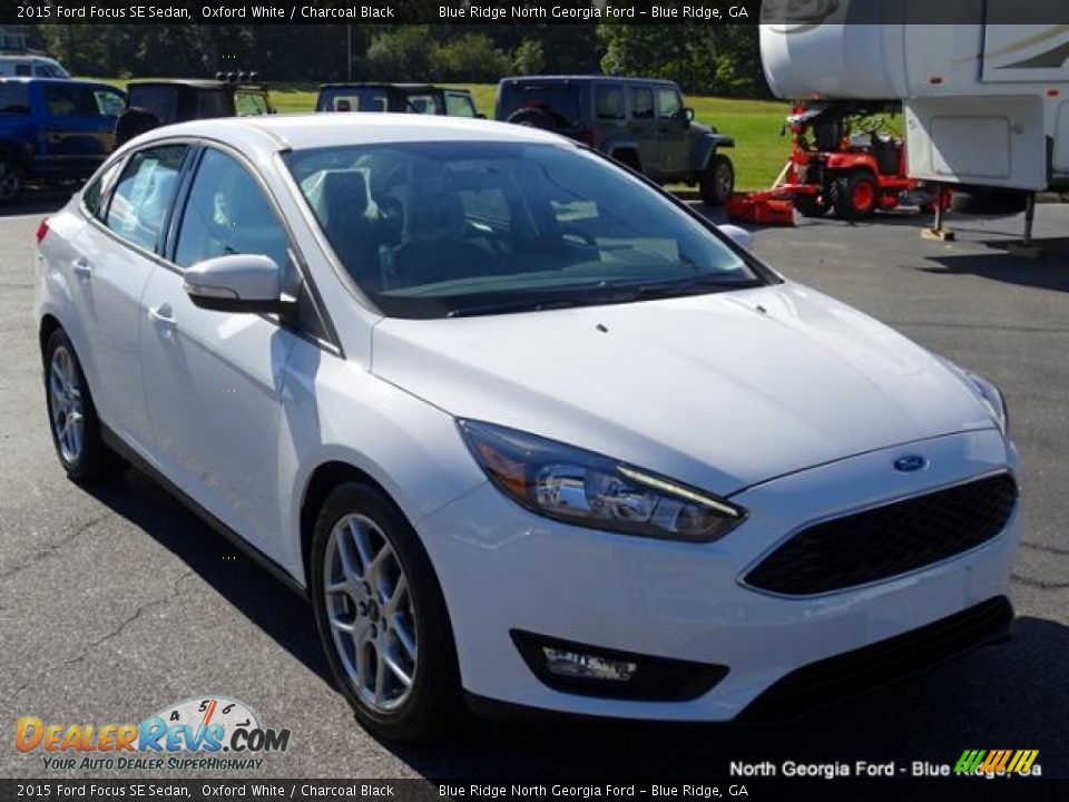 2015 Ford Focus SE Sedan Oxford White / Charcoal Black Photo #7