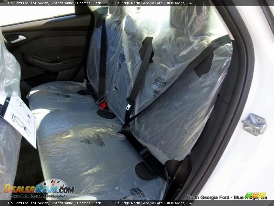 2015 Ford Focus SE Sedan Oxford White / Charcoal Black Photo #13