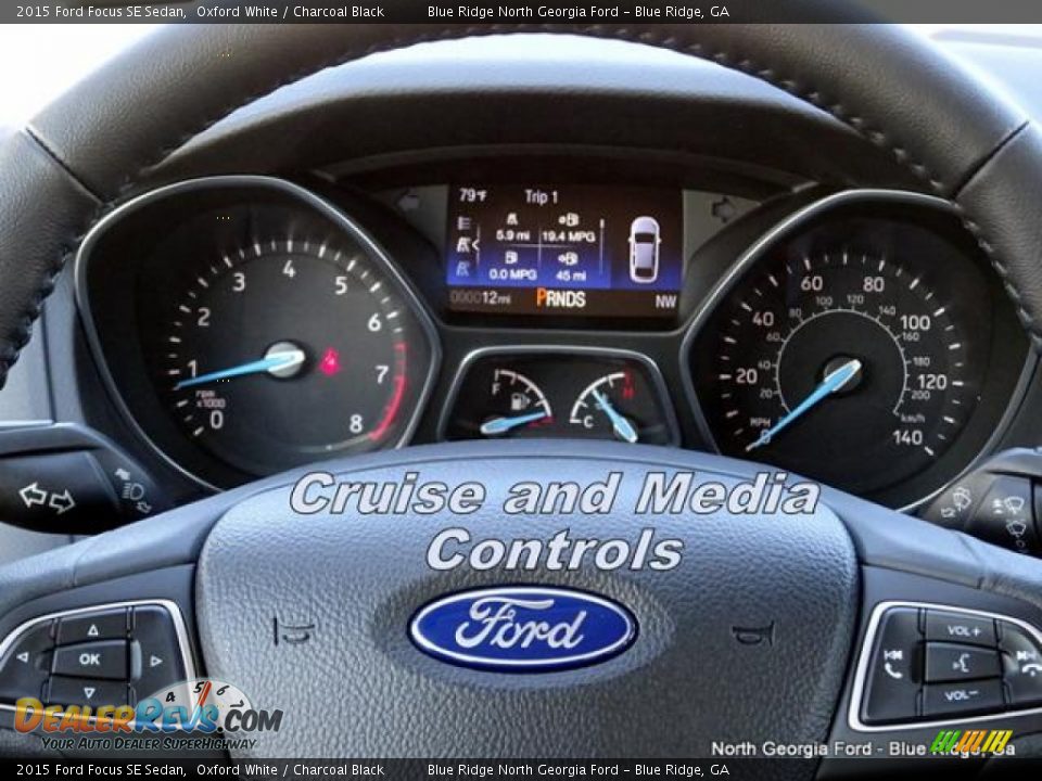 2015 Ford Focus SE Sedan Oxford White / Charcoal Black Photo #19