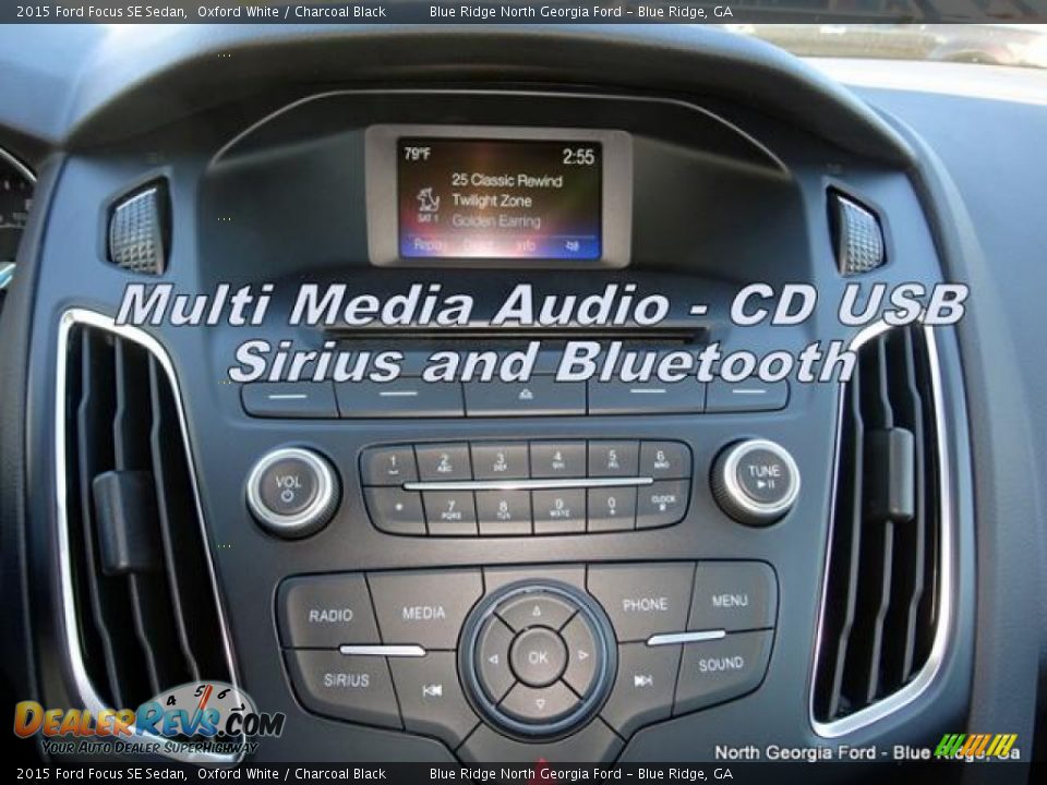 2015 Ford Focus SE Sedan Oxford White / Charcoal Black Photo #20