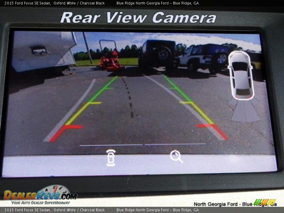 2015 Ford Focus SE Sedan Oxford White / Charcoal Black Photo #21