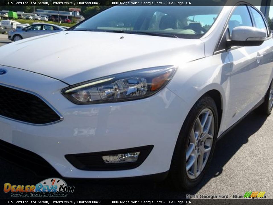 2015 Ford Focus SE Sedan Oxford White / Charcoal Black Photo #31