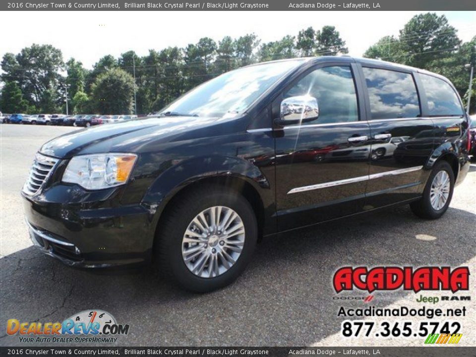 2016 Chrysler Town & Country Limited Brilliant Black Crystal Pearl / Black/Light Graystone Photo #1