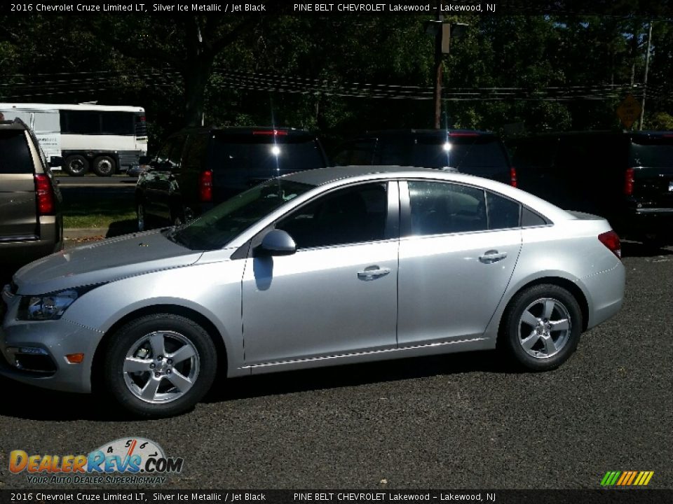 2016 Chevrolet Cruze Limited LT Silver Ice Metallic / Jet Black Photo #3