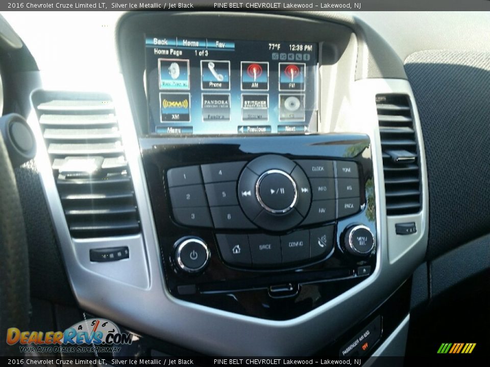 2016 Chevrolet Cruze Limited LT Silver Ice Metallic / Jet Black Photo #10