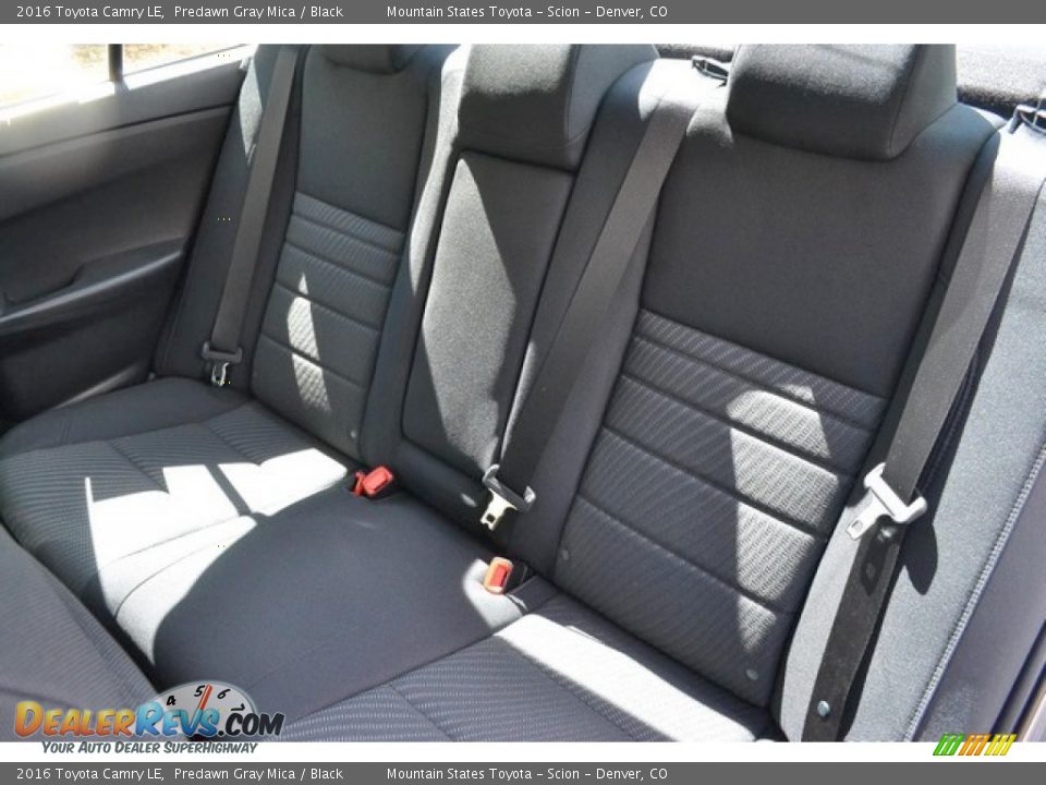 2016 Toyota Camry LE Predawn Gray Mica / Black Photo #7