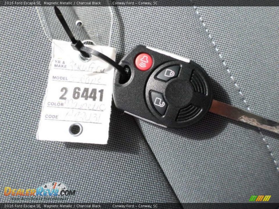 2016 Ford Escape SE Magnetic Metallic / Charcoal Black Photo #30