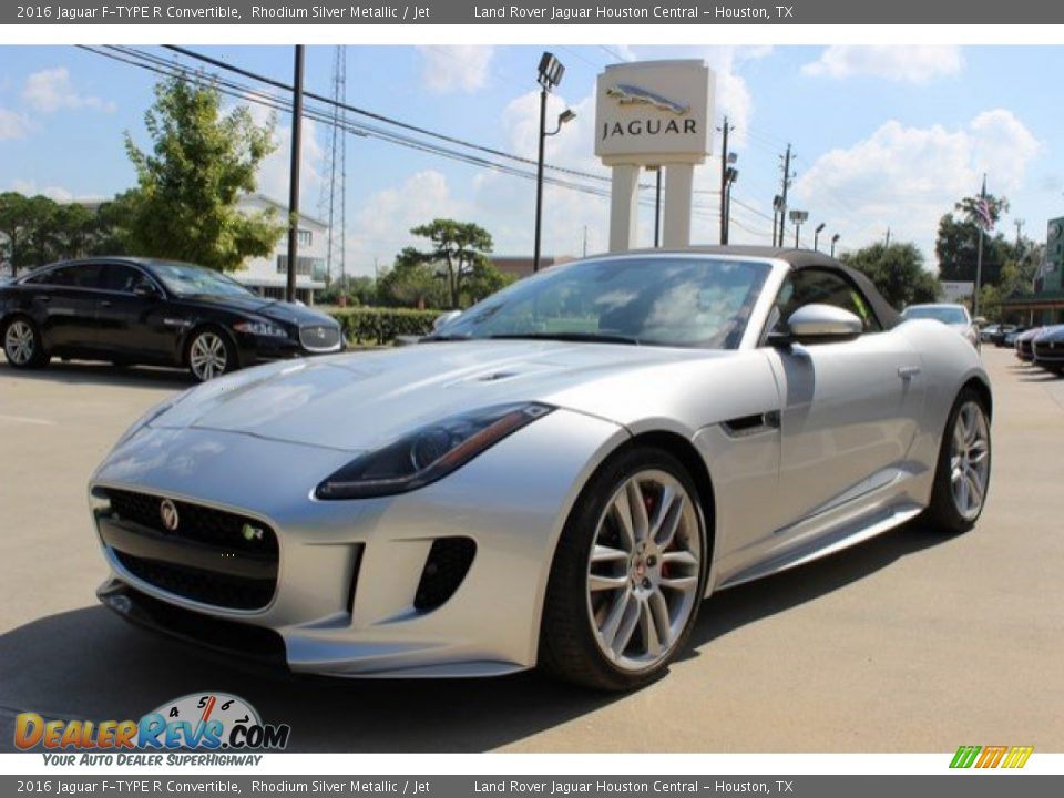 Front 3/4 View of 2016 Jaguar F-TYPE R Convertible Photo #7