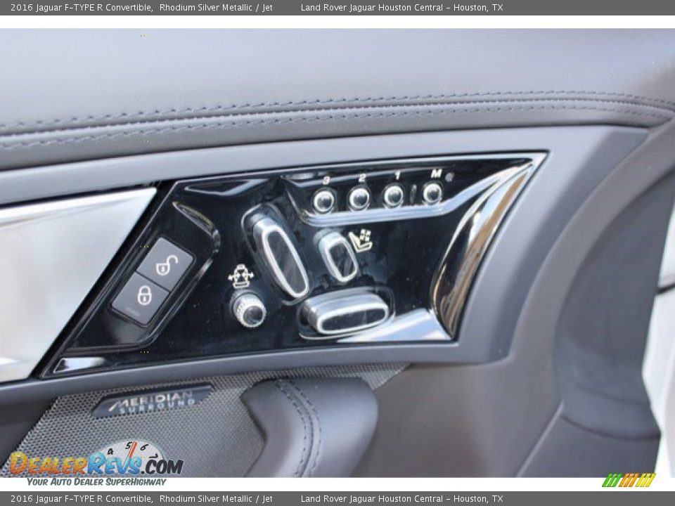 Controls of 2016 Jaguar F-TYPE R Convertible Photo #18