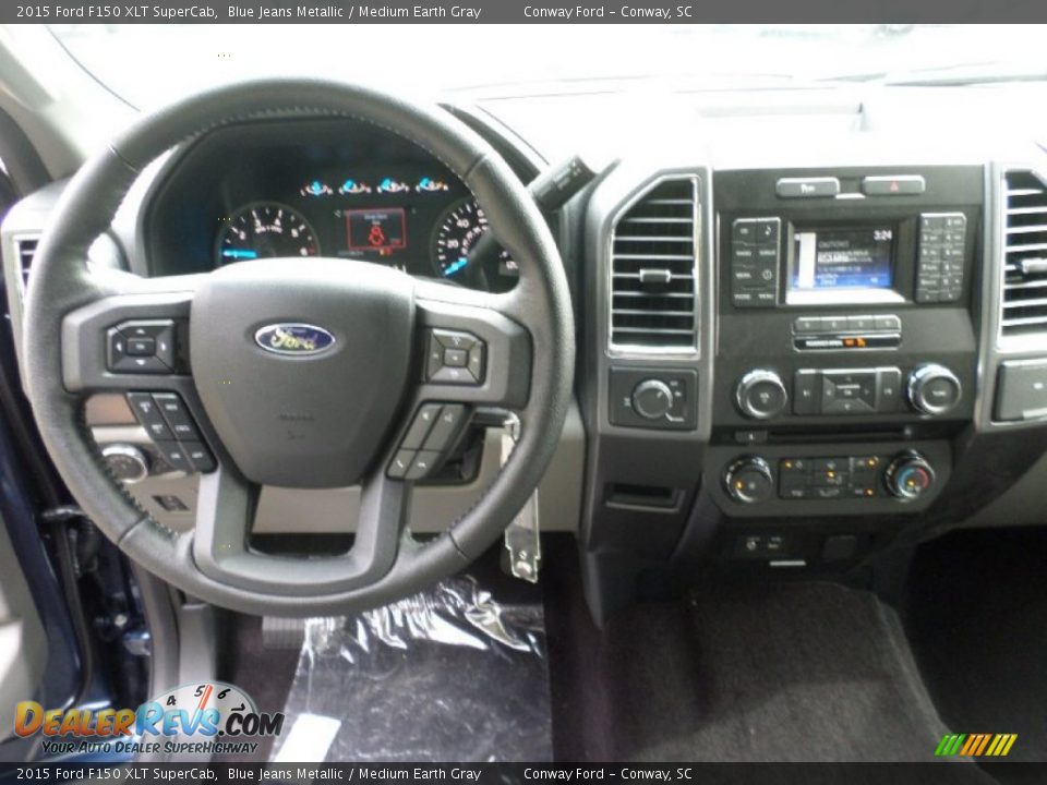 Dashboard of 2015 Ford F150 XLT SuperCab Photo #20