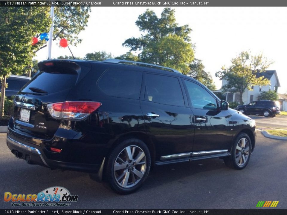 2013 Nissan Pathfinder SL 4x4 Super Black / Charcoal Photo #5