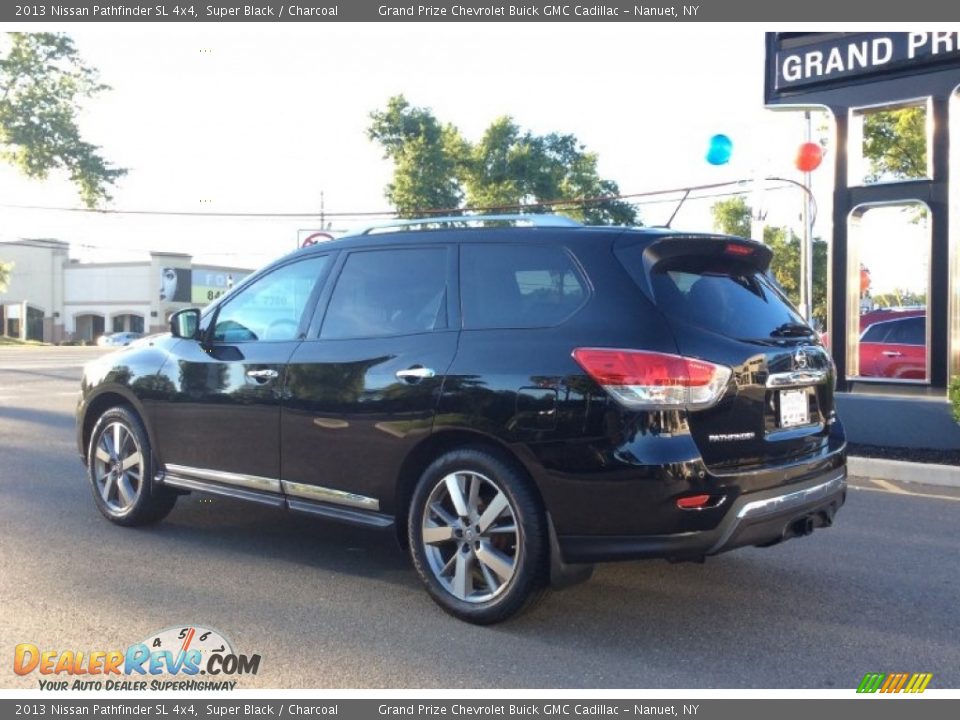 2013 Nissan Pathfinder SL 4x4 Super Black / Charcoal Photo #7
