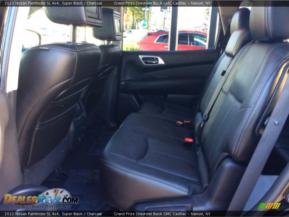 2013 Nissan Pathfinder SL 4x4 Super Black / Charcoal Photo #8