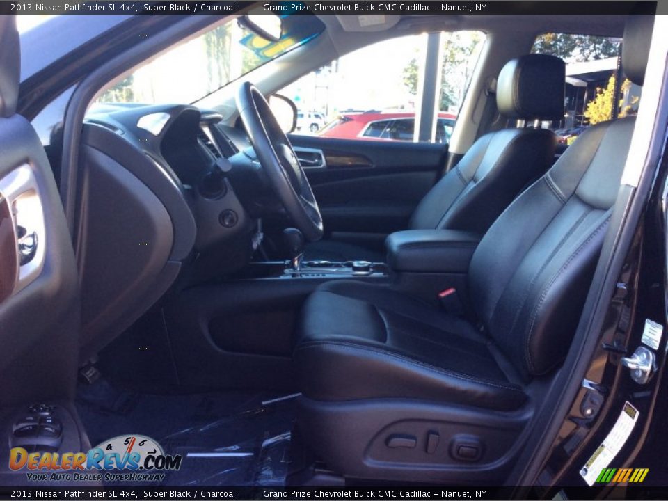 2013 Nissan Pathfinder SL 4x4 Super Black / Charcoal Photo #16