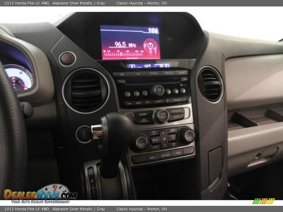 Controls of 2013 Honda Pilot LX 4WD Photo #8