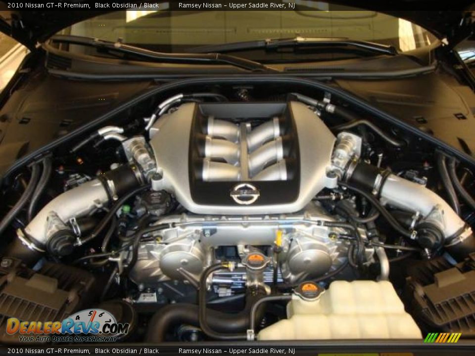 2010 Nissan GT-R Premium Black Obsidian / Black Photo #18