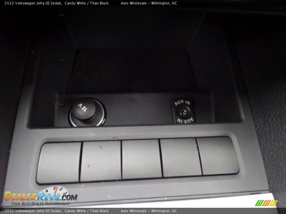 2013 Volkswagen Jetta SE Sedan Candy White / Titan Black Photo #20