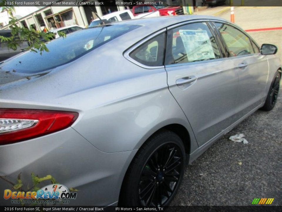 2016 Ford Fusion SE Ingot Silver Metallic / Charcoal Black Photo #5