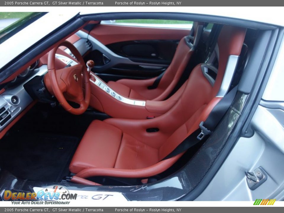 Front Seat of 2005 Porsche Carrera GT  Photo #21