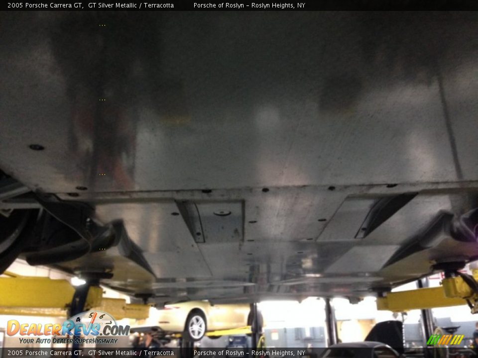Undercarriage of 2005 Porsche Carrera GT  Photo #31