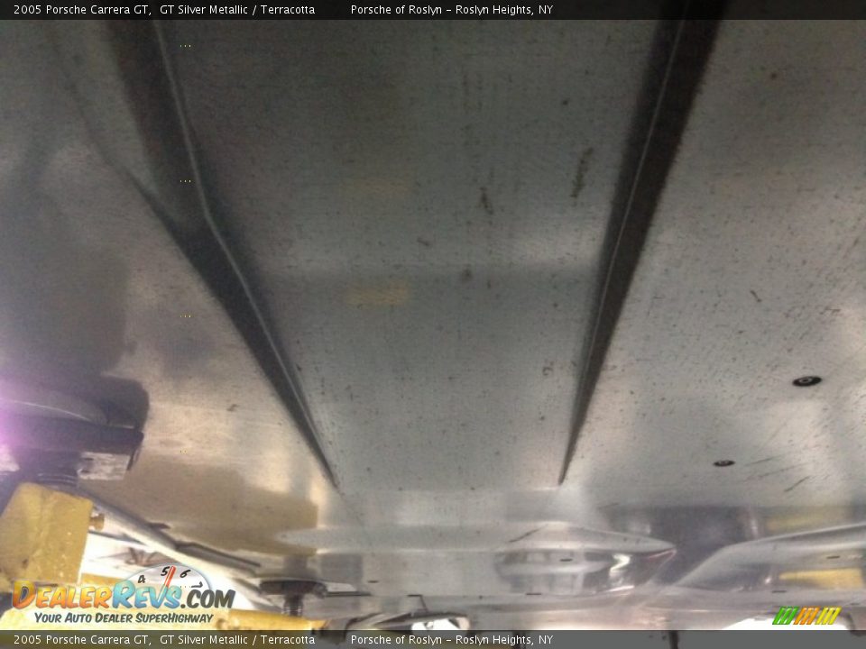 Undercarriage of 2005 Porsche Carrera GT  Photo #33