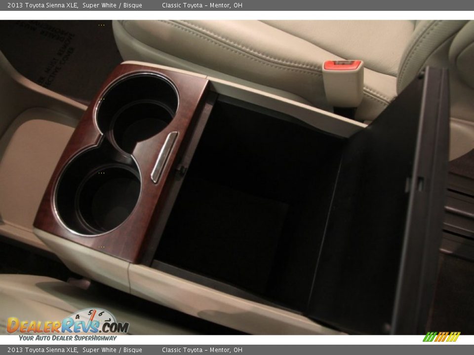 2013 Toyota Sienna XLE Super White / Bisque Photo #15