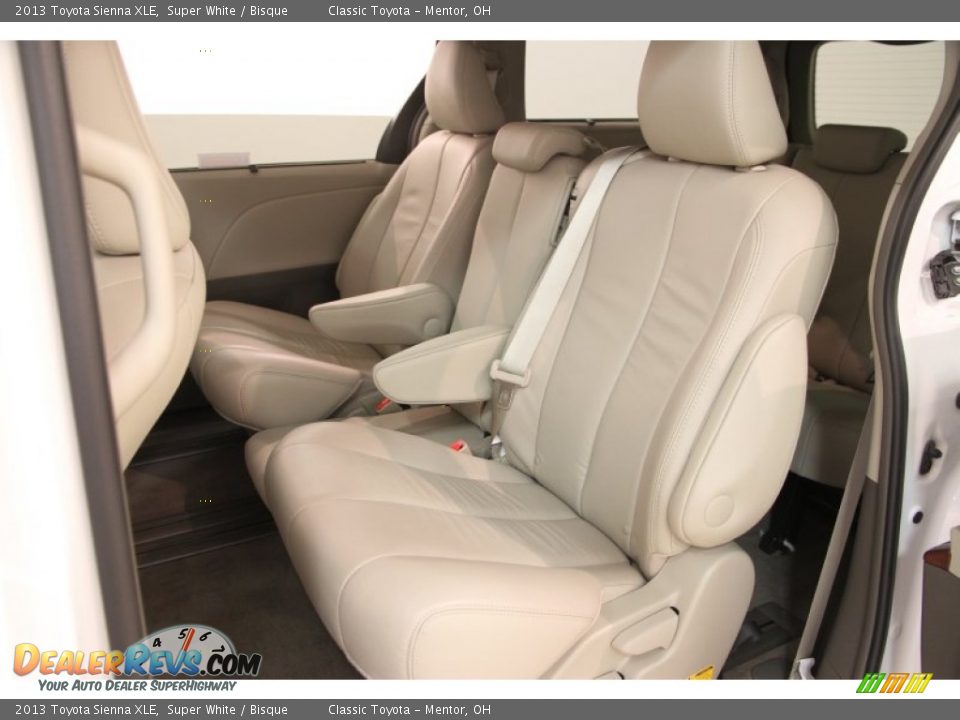2013 Toyota Sienna XLE Super White / Bisque Photo #18