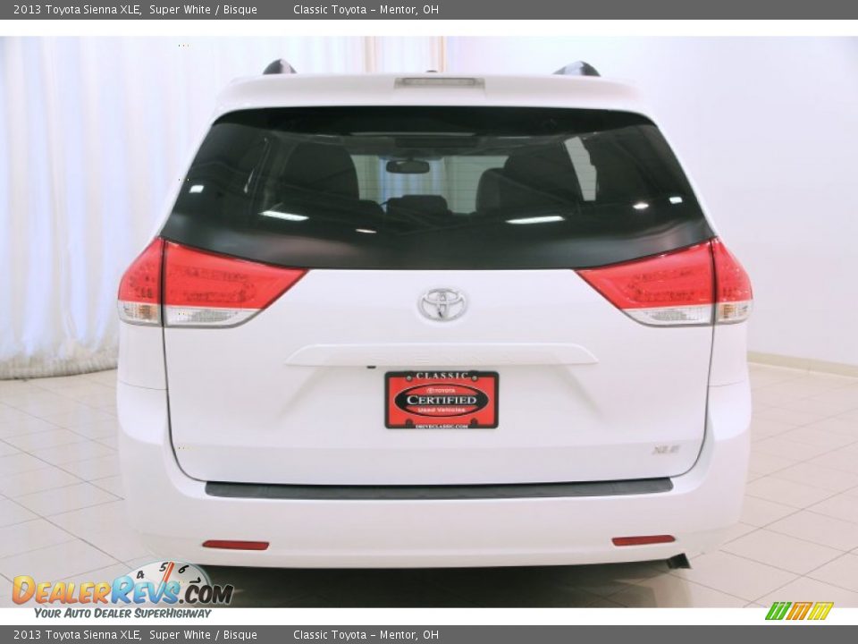 2013 Toyota Sienna XLE Super White / Bisque Photo #20