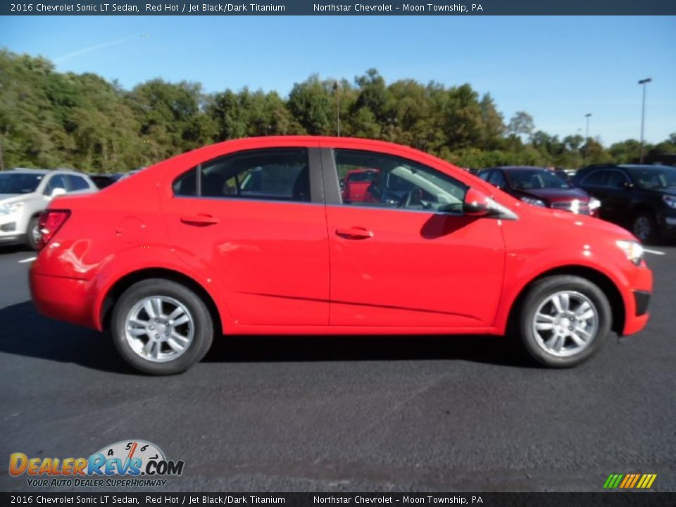2016 Chevrolet Sonic LT Sedan Red Hot / Jet Black/Dark Titanium Photo #4