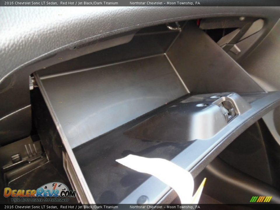 2016 Chevrolet Sonic LT Sedan Red Hot / Jet Black/Dark Titanium Photo #18