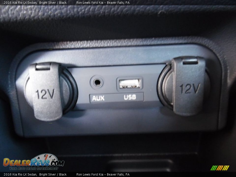 Controls of 2016 Kia Rio LX Sedan Photo #18