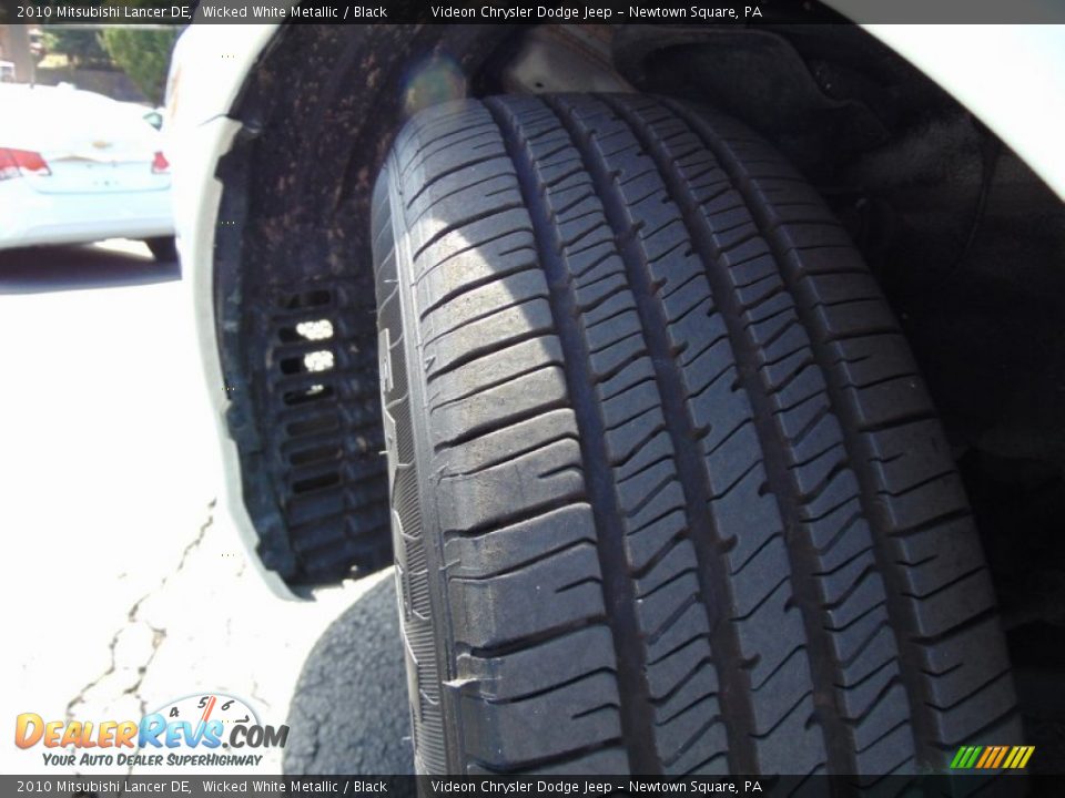 2010 Mitsubishi Lancer DE Wicked White Metallic / Black Photo #11