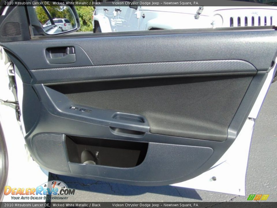 2010 Mitsubishi Lancer DE Wicked White Metallic / Black Photo #16